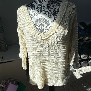 Light cream Free People sweater size M